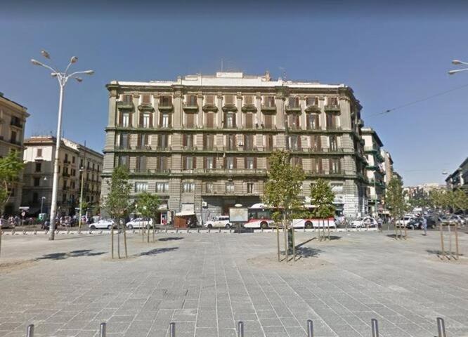 Vesuvius Suite - Elegante Appartamento In Centro 那不勒斯 外观 照片
