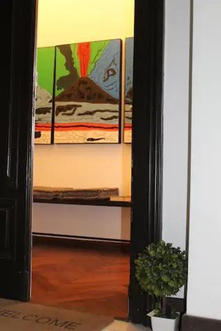 Vesuvius Suite - Elegante Appartamento In Centro 那不勒斯 外观 照片