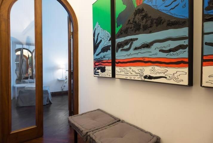 Vesuvius Suite - Elegante Appartamento In Centro 那不勒斯 外观 照片